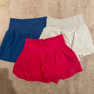 OFFLINE ARIE Crossover White, Pink, and Blue Flowy Shorts Medium